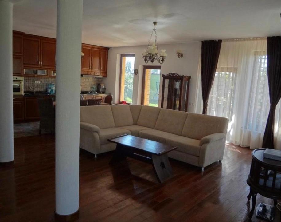 Sînpetru Casa Titaヴィラ エクステリア 写真