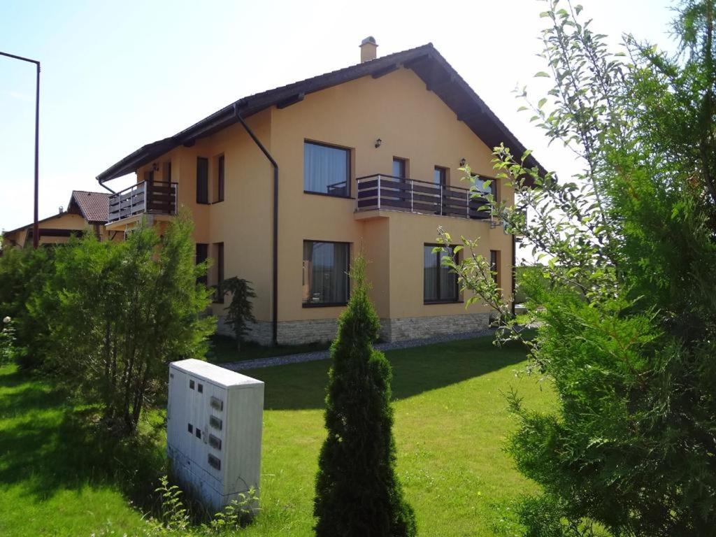 Sînpetru Casa Titaヴィラ エクステリア 写真