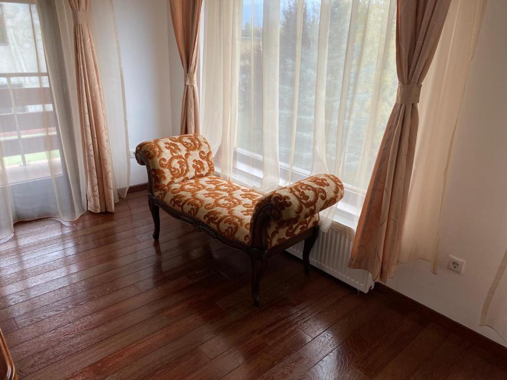 Sînpetru Casa Titaヴィラ エクステリア 写真